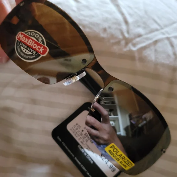 FOSTER GRANT Polorized Max Block 100% UVA UVB Sunglasses New - Picture 2 of 6